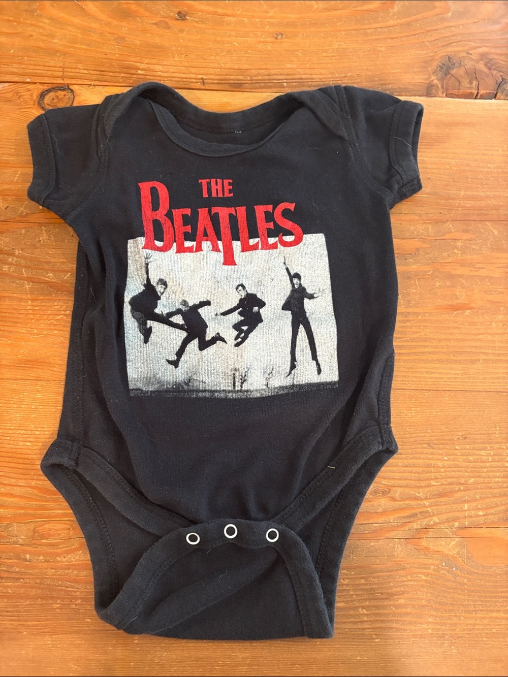 EUC  The Beatles Graphic Baby One-Piece size 6 mos